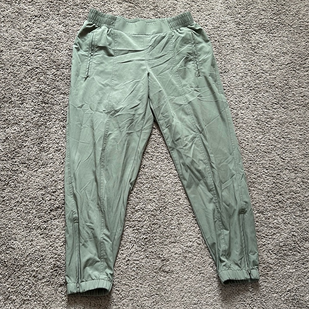 Old navy jogger pants